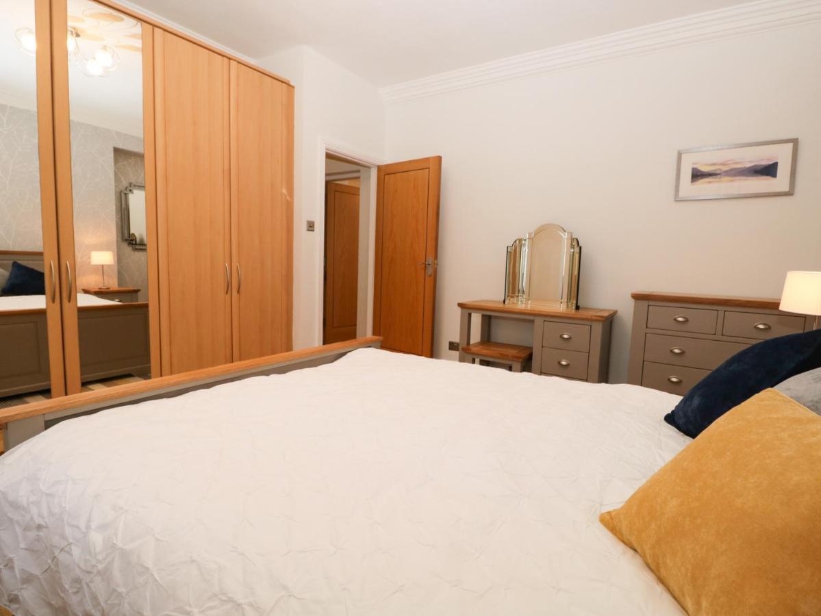 Tethera Windermere Luaran gambar