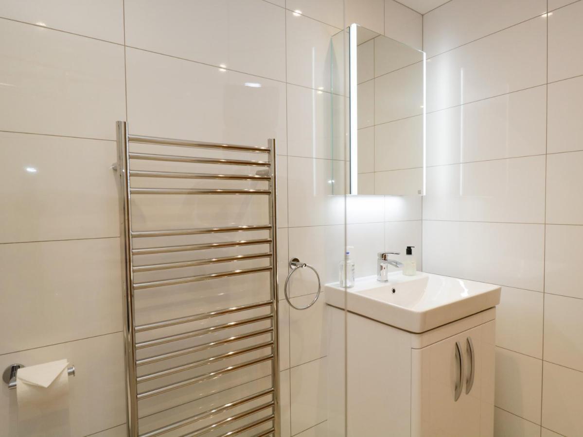 Tethera Windermere Luaran gambar