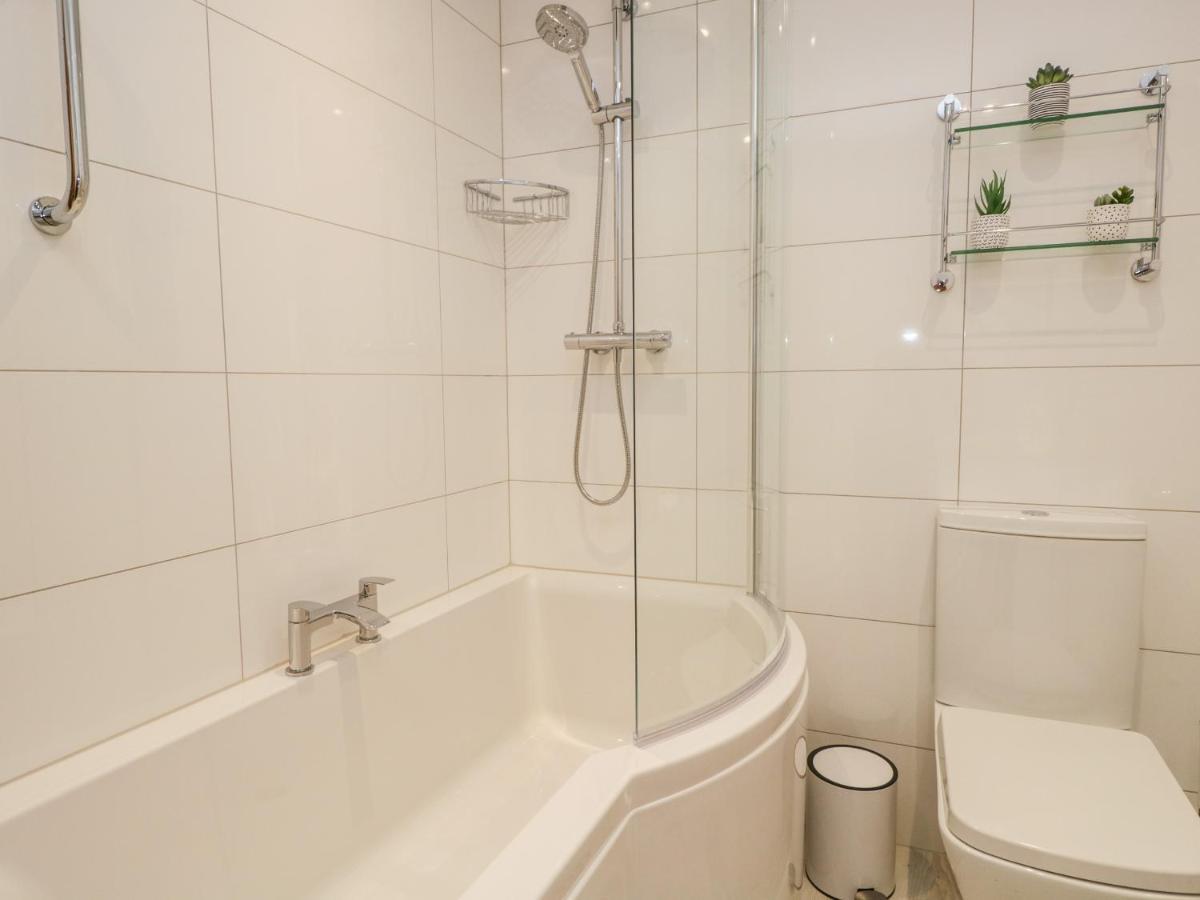 Tethera Windermere Luaran gambar